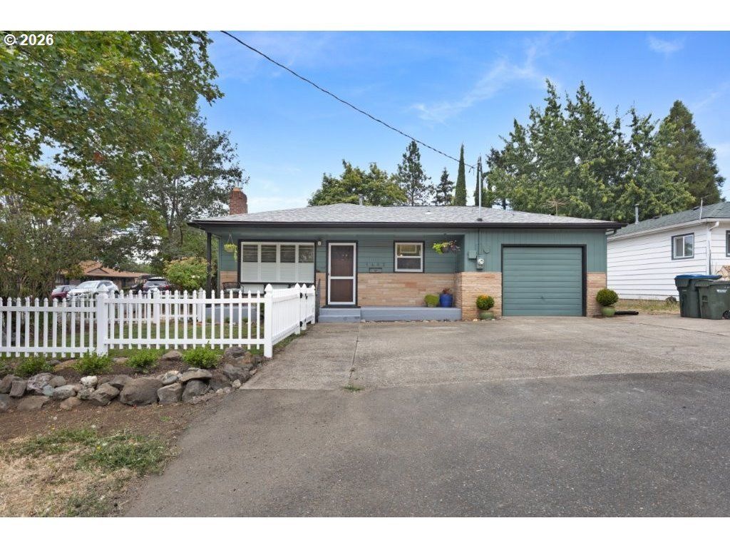 1402 Se Court Ave, Roseburg