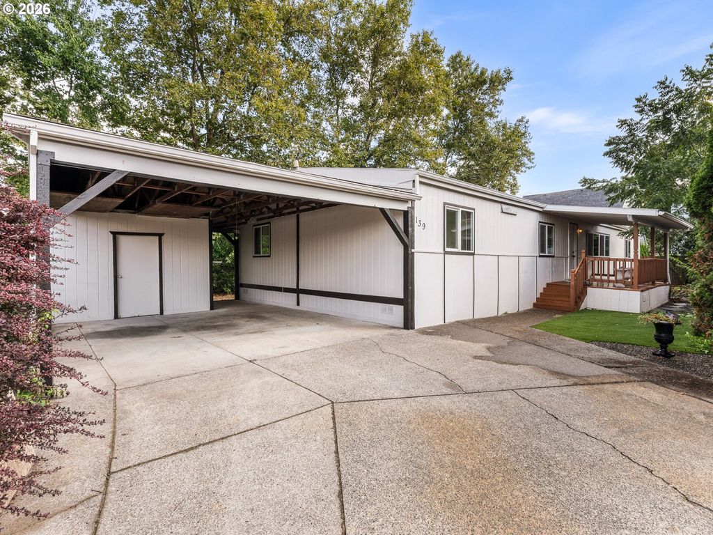 8300 Ne Quatama St 139, Hillsboro