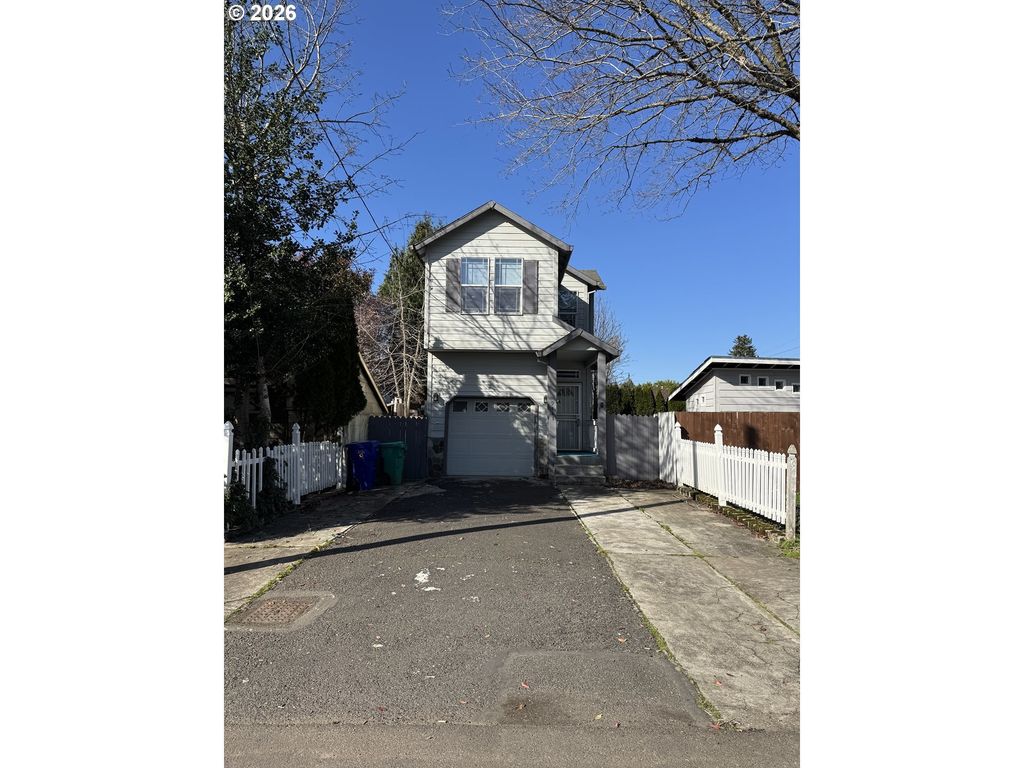 9143 Se Pine St, Portland
