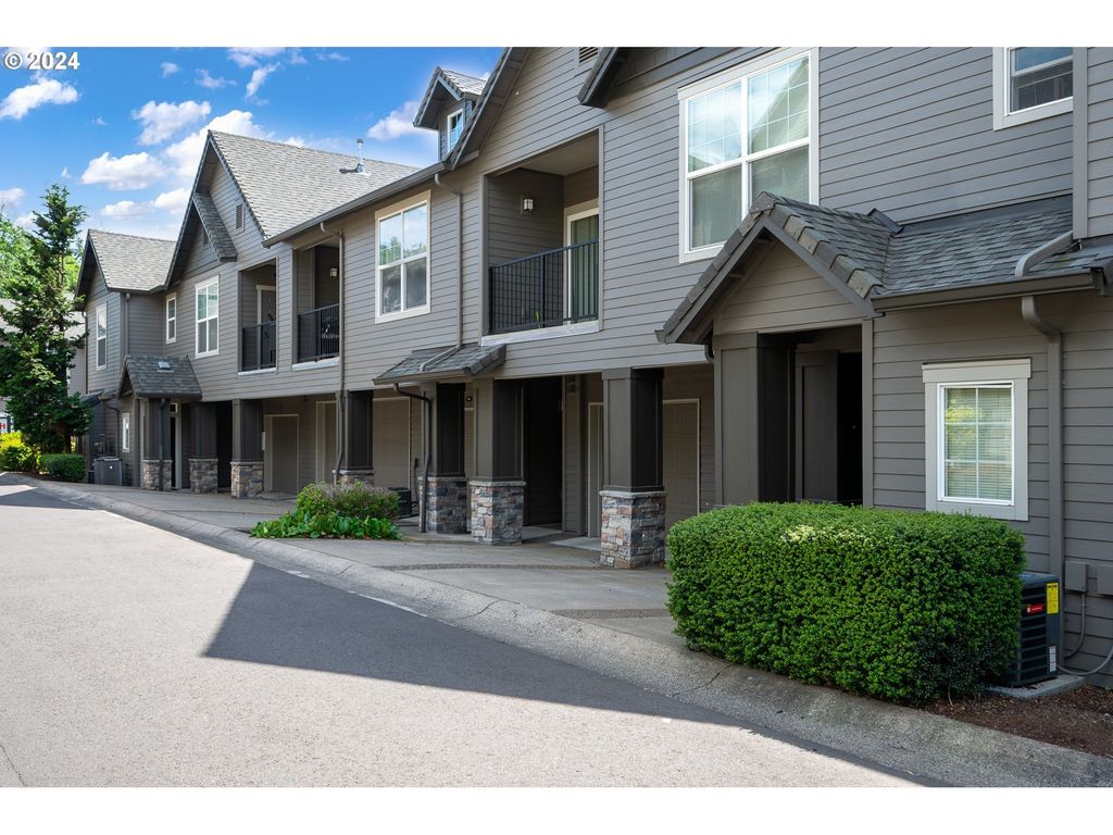 2395 Snowberry Ridge Ct, West Linn