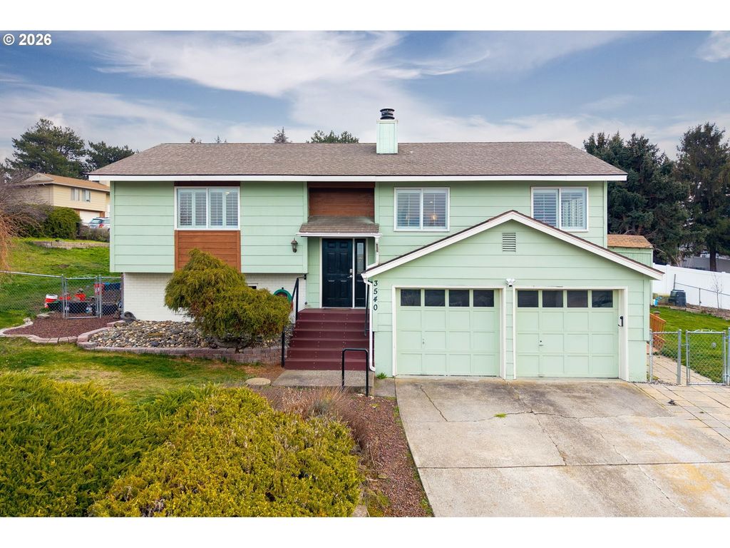 3540 Royal Crest Dr, The Dalles