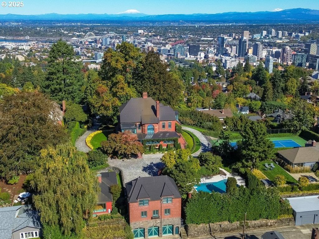 1816 Sw Hawthorne Ter, Portland