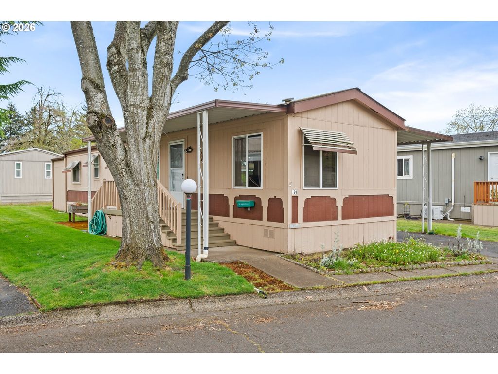 1475 Green Acres Rd 91, Eugene