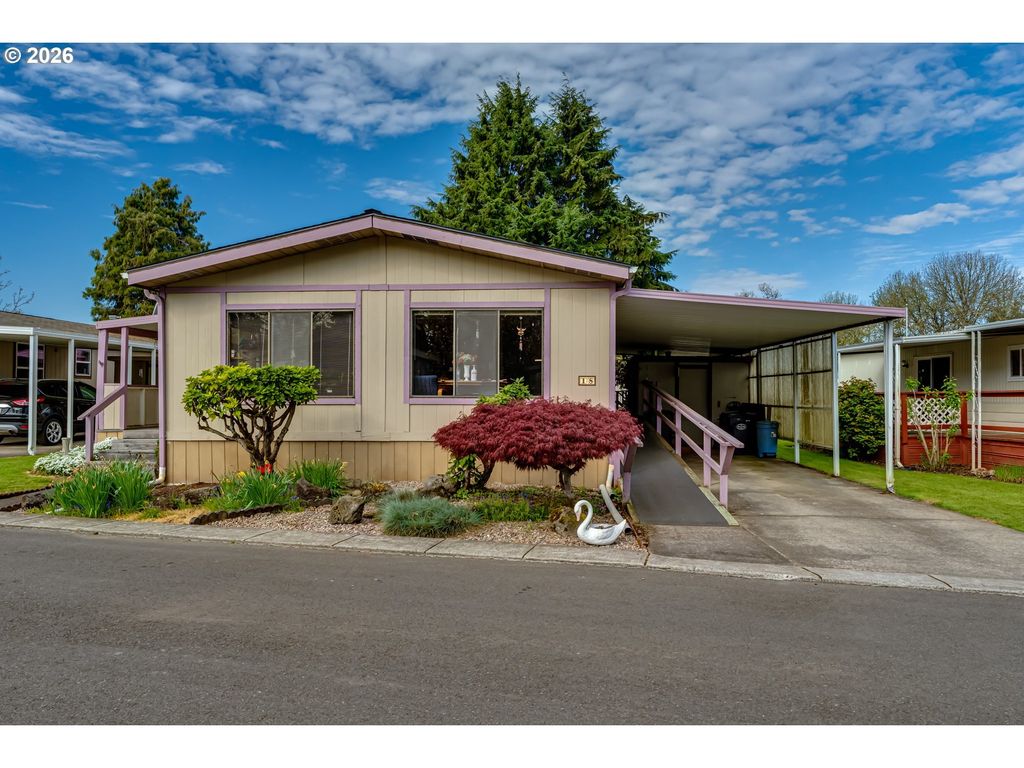 1225 W 10th Ave 18, Junction City
