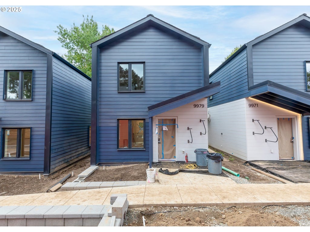 9979 Se Cottage Ln 8, Milwaukie