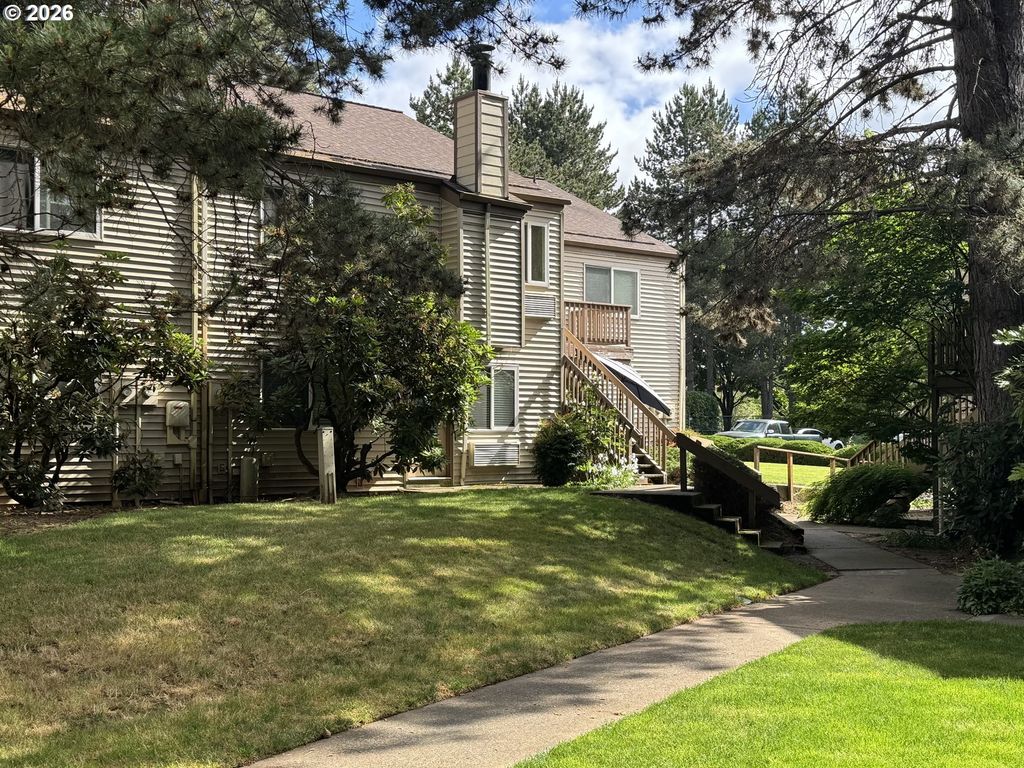12078 Sw Conestoga Dr, Beaverton