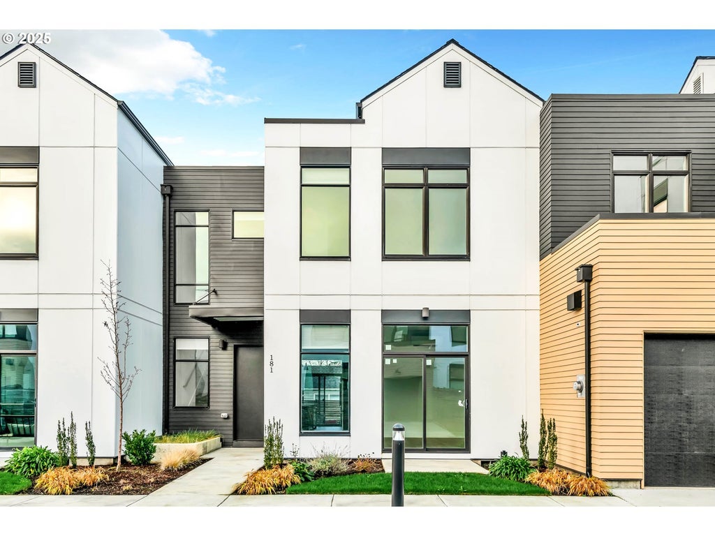 181 Civic Dr, Eugene