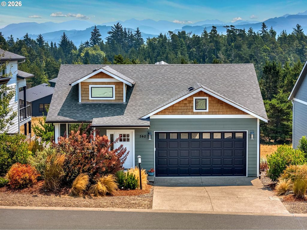 540 Seaview Dr, Manzanita