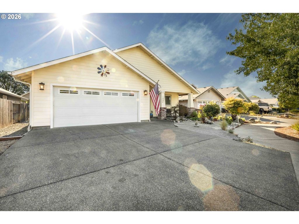 1440 George Tweed Blvd, Grants Pass