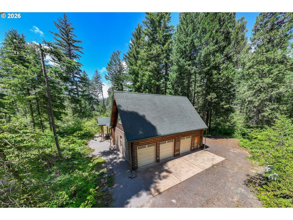 54703 Caddis Ln, McKenzie Bridge
