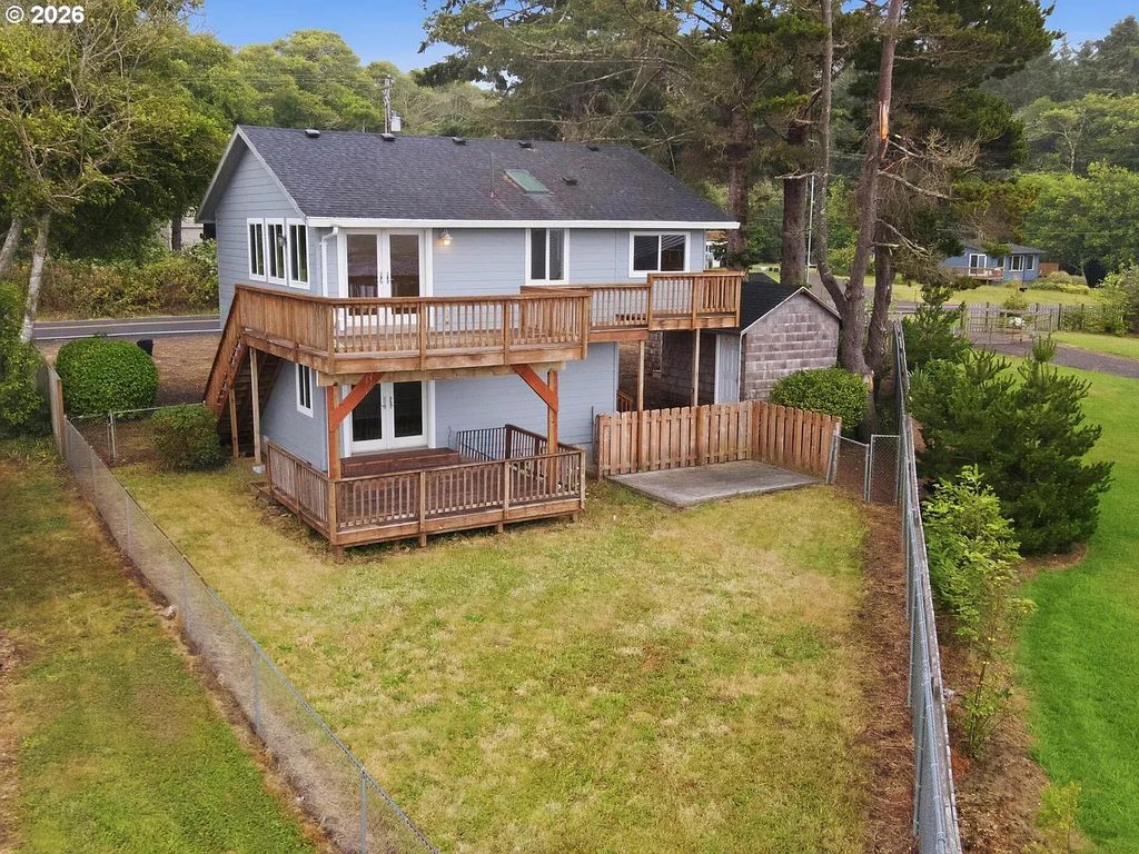26230 Sandlake Rd, Cloverdale