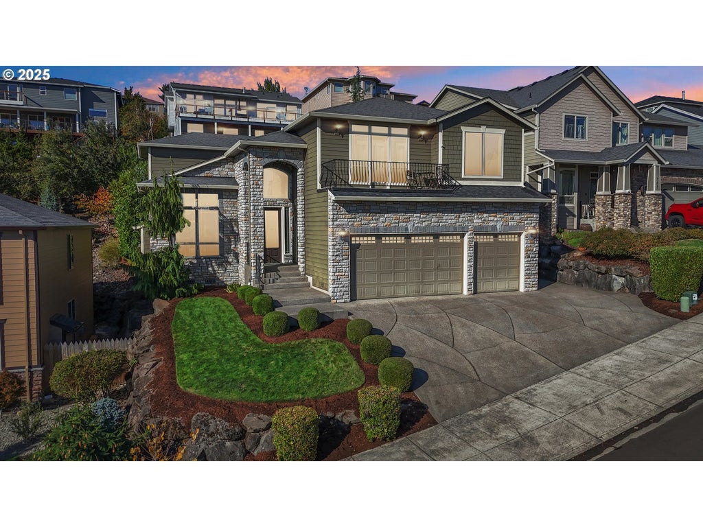 795 W X St, Washougal