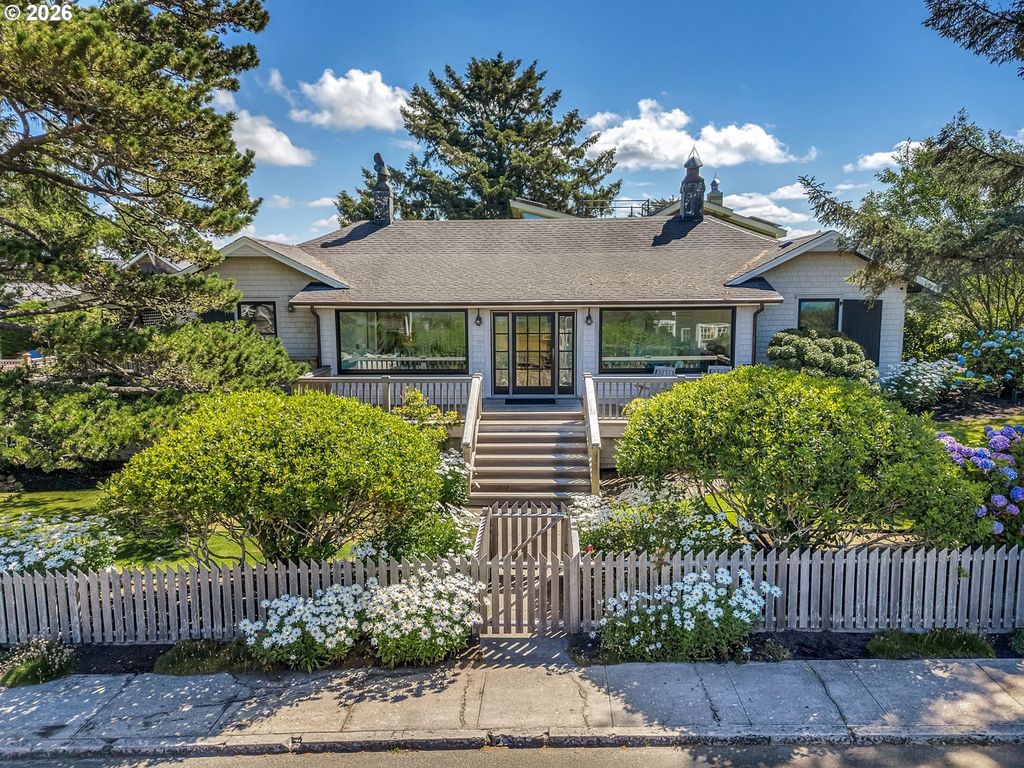 461 S Ocean Ave, Gearhart