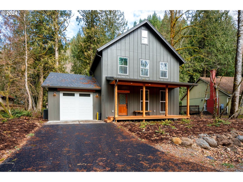 21121 E Mountain Creek Cir, Rhododendron