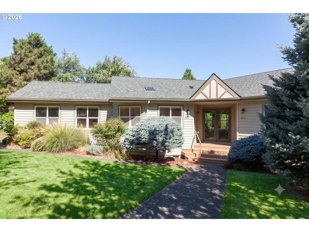 556 Forestview Dr, Hood River