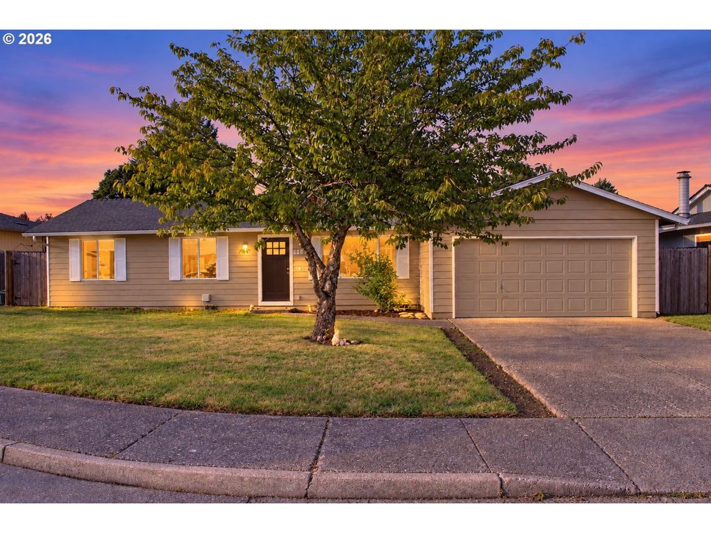 4527 Garden Ct, Salem