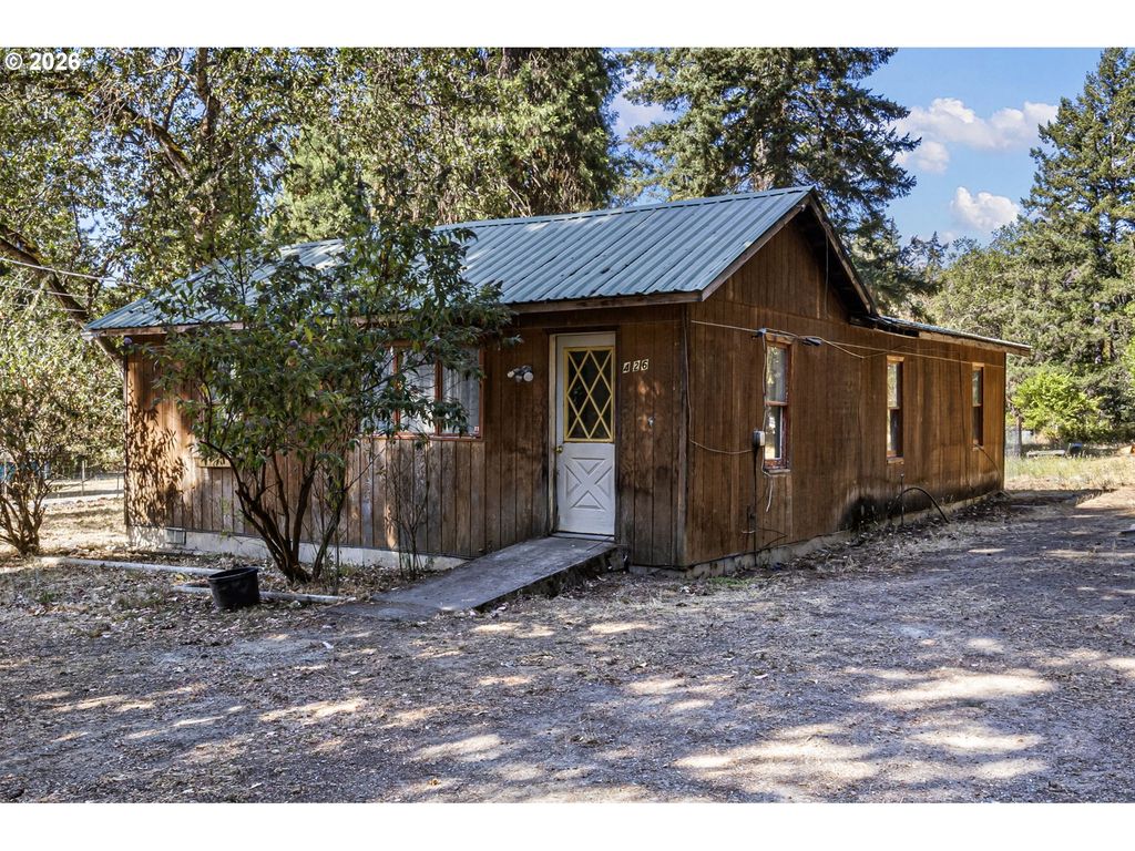 426 Lou Gray Dr, Myrtle Creek