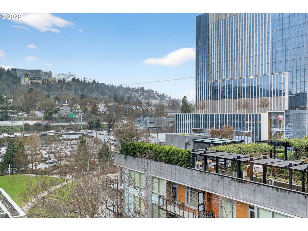 3601 S River Pkwy 702, Portland