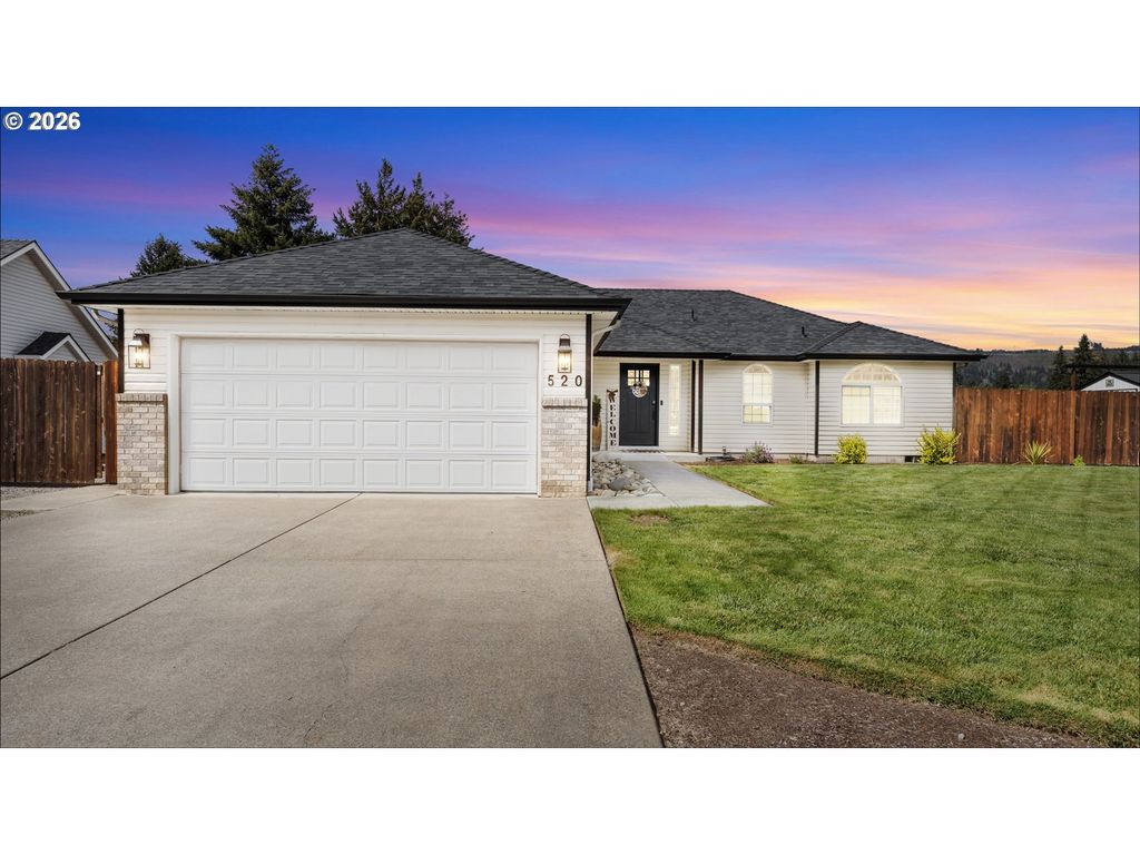 520 Fir St, Lyons