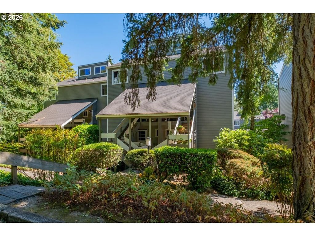 4620 Lower Dr, Lake Oswego