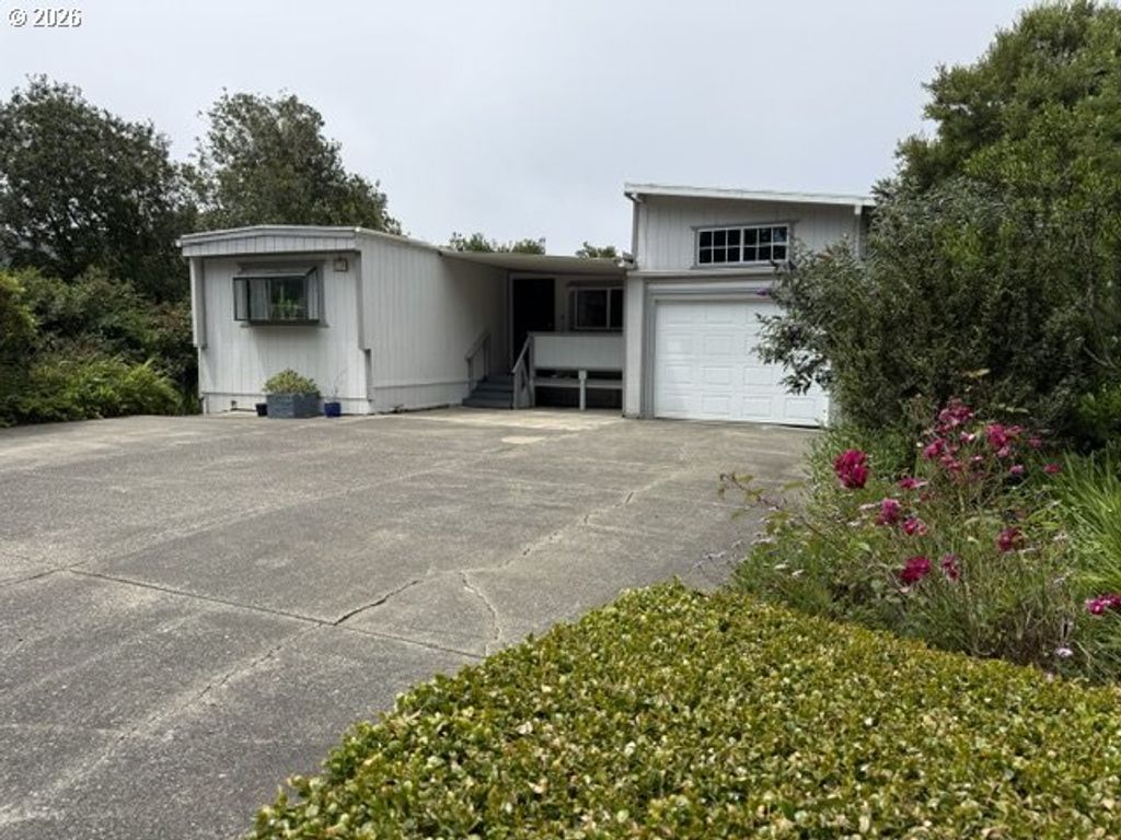 1600 Rhododendron Dr 218, Florence