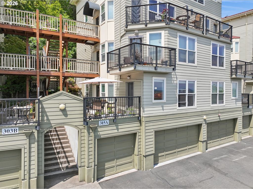 315 Nw Uptown Ter A1, Portland