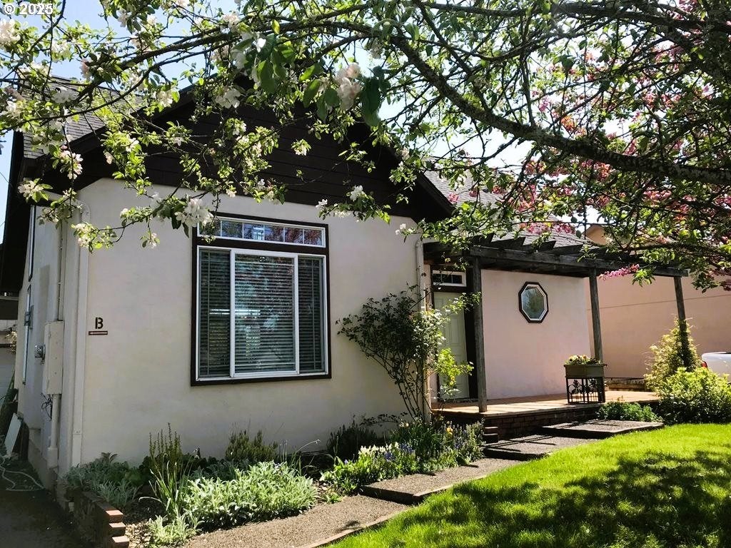 327 S 46th St, Springfield