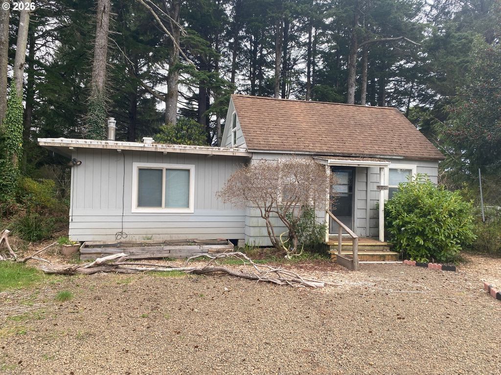 6721 Rhododendron Ave, Gleneden Beach