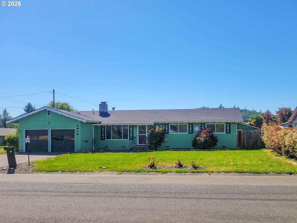 1612 Nw Wanell St, Roseburg