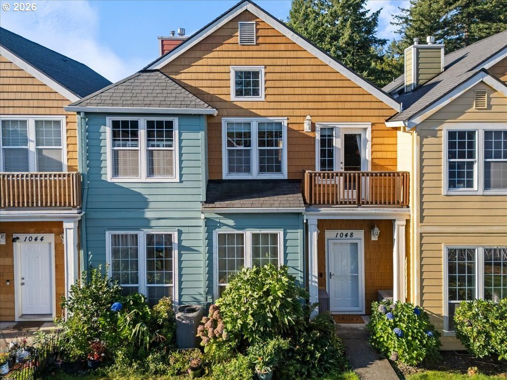 1048 Nw Burnside Rd, Gresham