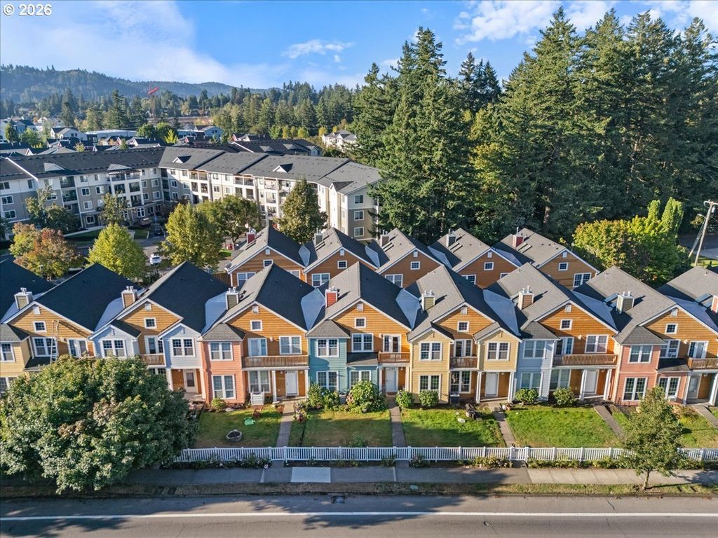 1048 Nw Burnside Rd, Gresham