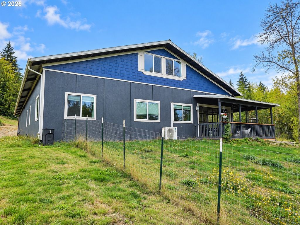 616 Smokey Valley Rd, Toledo