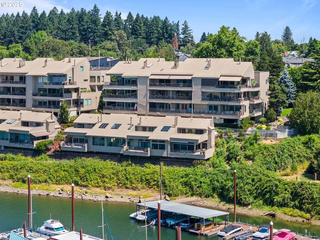 318 Se Spokane St 3, Portland