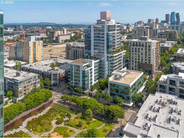 1001 Nw Lovejoy St 710, Portland