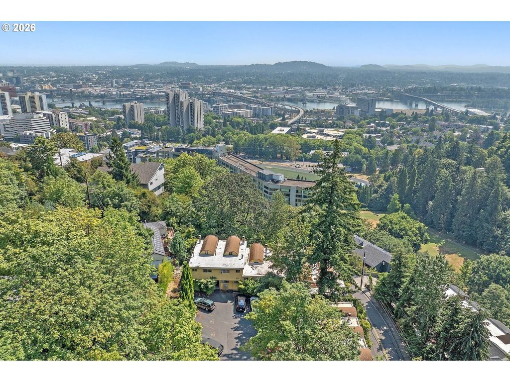 839 Sw Broadway Dr 78, Portland
