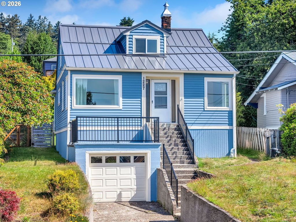 1227 Alameda Ave, Astoria