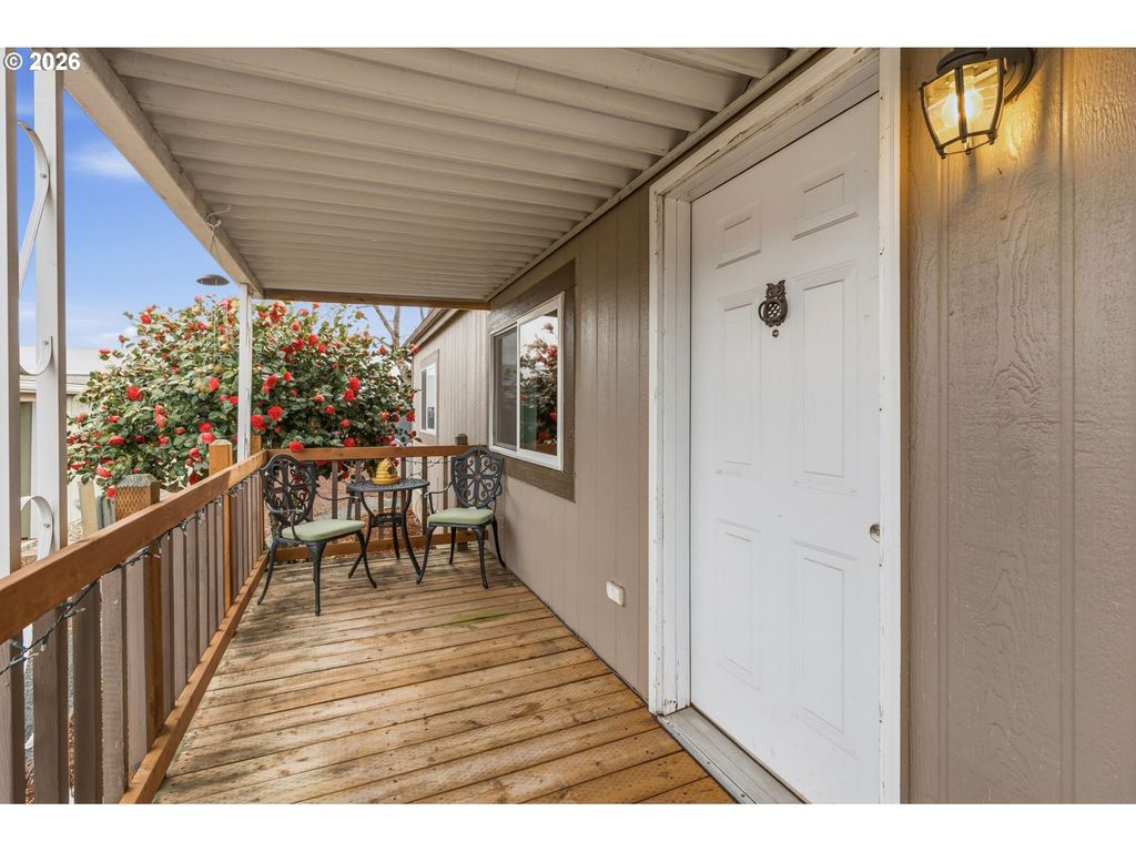 1800 Lakewood Ct 161, Eugene
