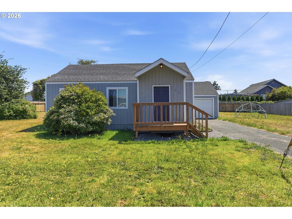 243 S Marple St, Coos Bay