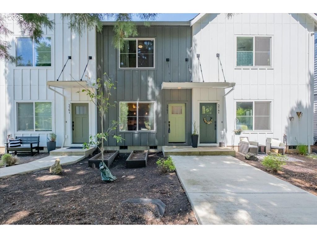 3751 Village Center Dr Se, Salem