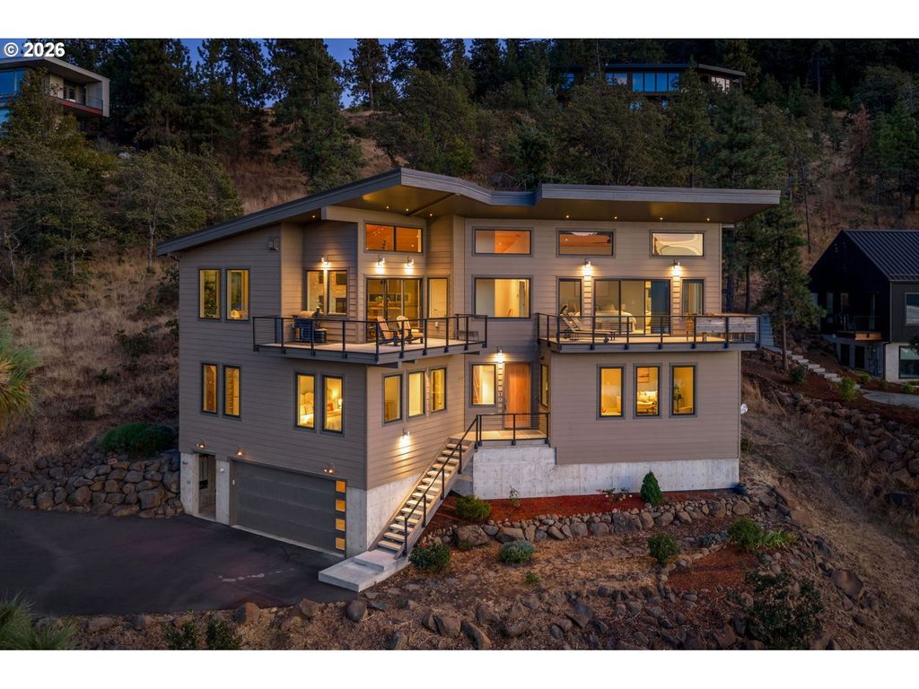 400 Maya Way, Mosier