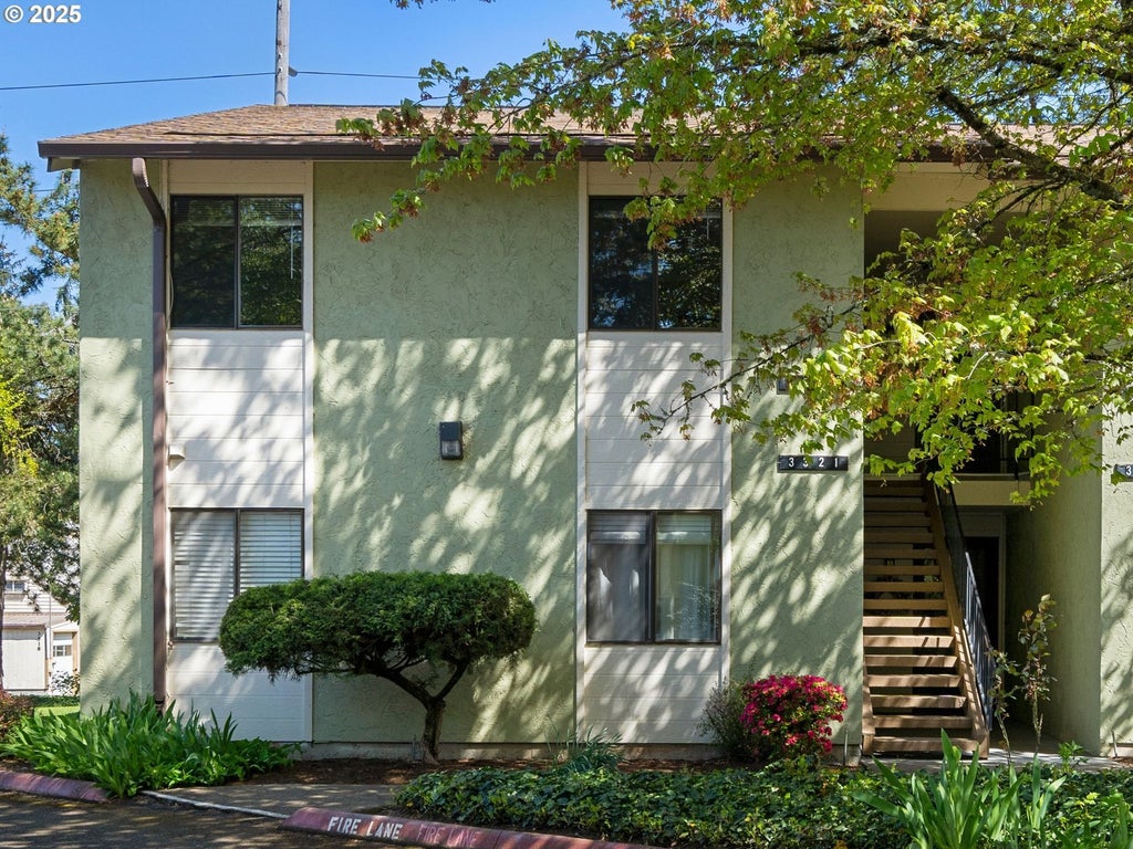 3329 Ne 162nd Ave, Portland