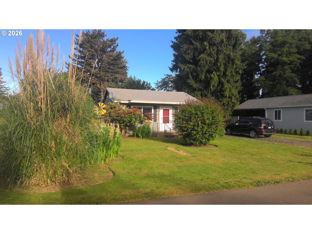 2922 Raymond St, Forest Grove