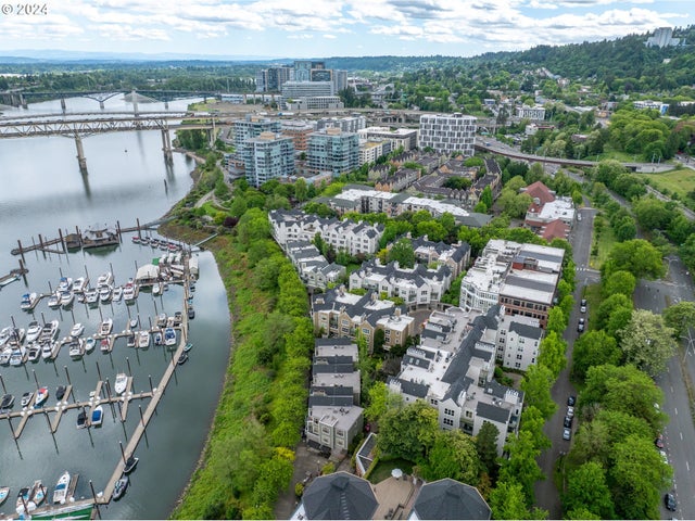 1616 S Harbor Way 308, Portland