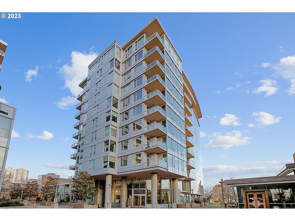 1900 S River Dr N101, Portland