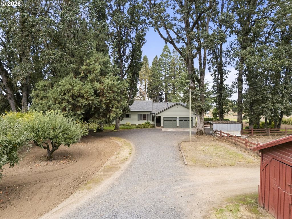 18746 Butteville Rd, Aurora