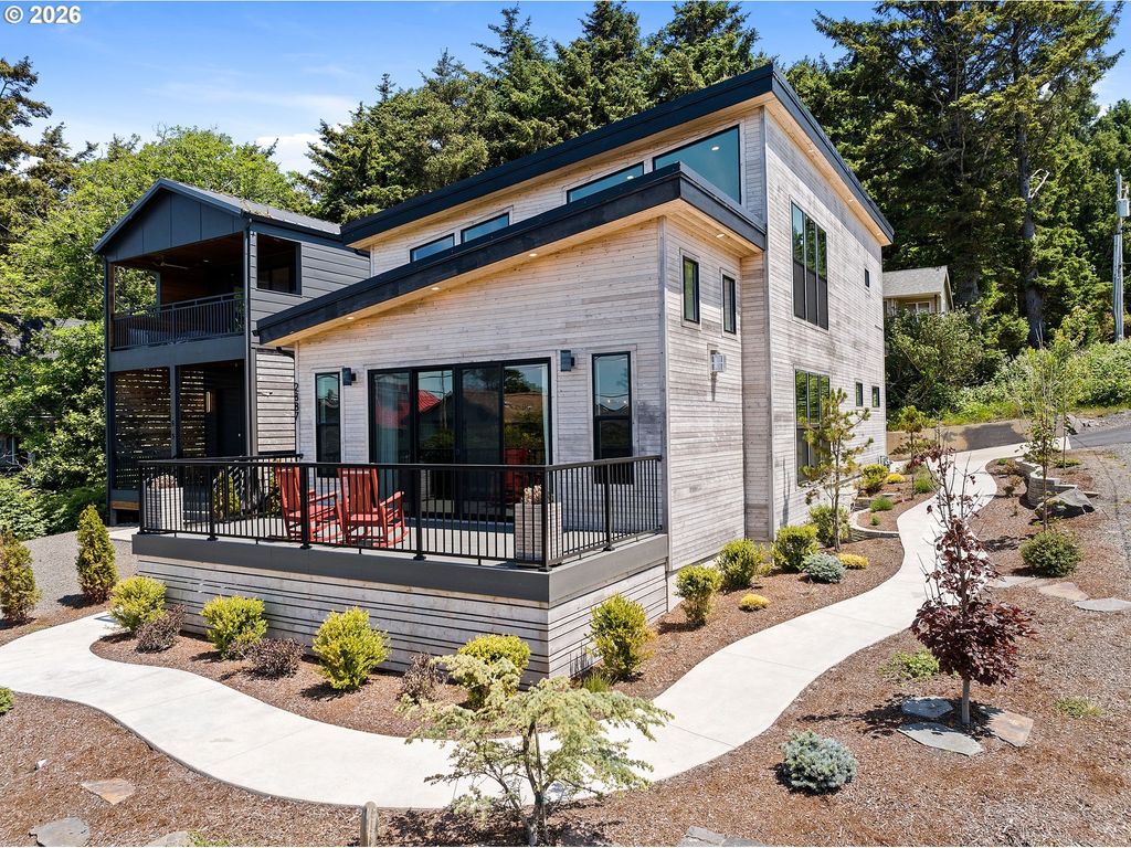2887 S Hemlock St, Cannon Beach
