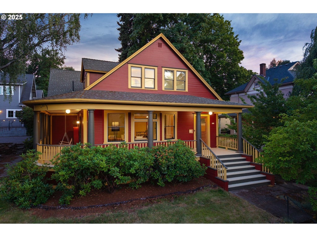 811 Oak St, Hood River