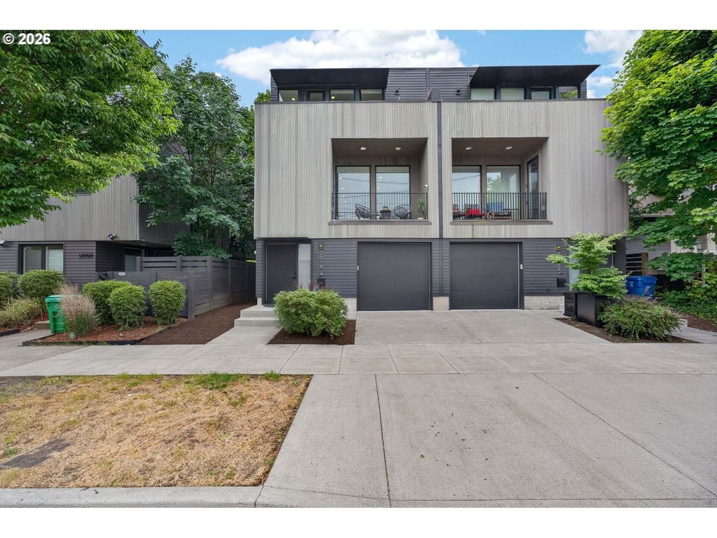 2618 N Rosa Parks Way, Portland