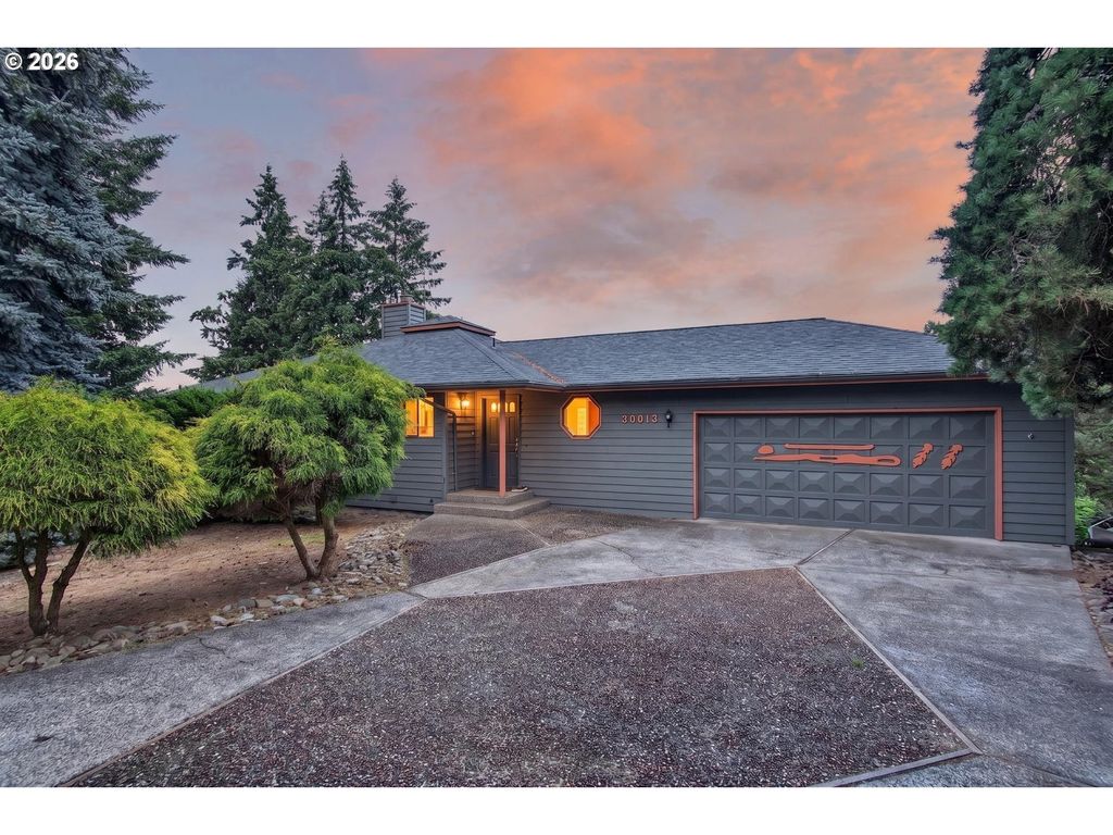 30013 Maple Dr, Rainier