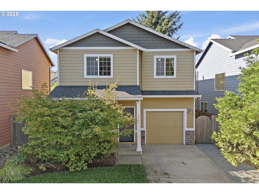 13702 Ne Couch St, Portland